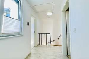 TOP: Moderne, helle DHH mit Wärmepumpe & PV-Anlage – Die vollständige Adresse der Immobilie erhältst du vom Anbieter., 28259 Kirchhuchting, Bremen – Vorschaubild 9