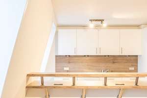 HOMESK - 4-Zimmer-DG-Maisonette-Wohnung mit Aufzug und EBK direkt am U-Bhf. Eberswalder Straße – Schönhauser Allee 143, 10435 Prenzlauer Berg, Berlin – Vorschaubild 4