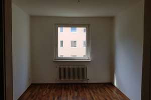 Geräumige 3-Zimmer-Wohnung* in ruhiger Lage. – Siedelmeisterweg 10, 13403 Reinickendorf (Ortsteil), Berlin – Vorschaubild 6