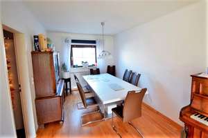 EFH in ruhiger Wohnstr. 
mit unverbaubarem Blick aufs Feld!
+ EBK + Carport + Garten – Die vollständige Adresse der Immobilie erhältst du vom Anbieter., 28844 Weyhe – Vorschaubild 9