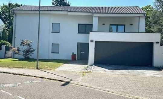 moderne Waldstadt Villa zum Wohlfühlen