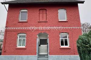 SOLIDES BACKSTEINHAUS MIT VIELEN SCHLAFZIMMERN - SIEGEN BIRLENBACH – Die vollständige Adresse der Immobilie erhältst du vom Anbieter., 57078 Birlenbach, Siegen – Vorschaubild 1