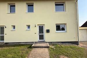 Komplett saniertes Reihenendhaus mit schöner Terrasse – Waldstr. 2, 54518 Binsfeld – Vorschaubild 2