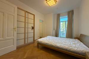 Möblierte Altbauwohnung mit Balkon im Glockenbachviertel – Hans-Sachs-Str. 1, 80469 Glockenbach, München – Vorschaubild 7