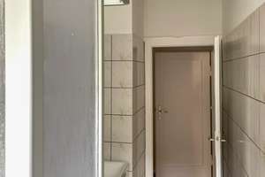 Gemütliche 2-Zimmer-Wohnung mit Loggia und Einbauküche in Chemnitz-Hilbersdorf! – Die vollständige Adresse der Immobilie erhältst du vom Anbieter., 9131 Hilbersdorf, Chemnitz – Vorschaubild 3
