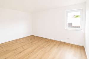 4-Zimmer Wohnung mit Garten, überdachtem Stellplatz und Einbauküche! – Die vollständige Adresse der Immobilie erhältst du vom Anbieter., 26133 Kreyenbrück, Oldenburg (Oldenburg) – Vorschaubild 5