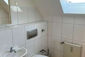 Helle 4,5 Zimmer-Penthaus-Wohnung miit Sonnenbalkon in Oberkassel/Lörick – Die vollständige Adresse der Immobilie erhältst du vom Anbieter., 40547 Lörick, Düsseldorf – Vorschaubild 19