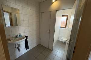 Ihre Chance: Mehrfamilienhaus mit riesigem Grundstück und Gestaltungsfreiheit – Die vollständige Adresse der Immobilie erhältst du vom Anbieter., 91617 Oberdachstetten – Vorschaubild 4