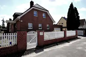 Massiv gebautes, gepflegtes Haus mit großer Sonnenterrasse und sehr schönem Garten – Teltow-Fläming (Kreis) – Vorschaubild 2