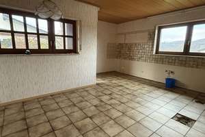 Großzügiges solides Zweifamilienhaus mit 1.000 m² Grundstück und Doppelgarage! – Die vollständige Adresse der Immobilie erhältst du vom Anbieter., 57539 Fürthen – Vorschaubild 8