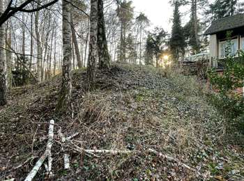 Wald Baugrundstück mit Bachlauf in der Nordheide