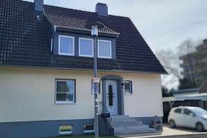 Gepflegtes Zweifamilienhaus in Toplage von Peine - viel Platz, Garten & Entwicklungspotenzial – Kattenhagen 8, 31224 Peine – Vorschaubild 2