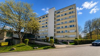 Großzügige 4-Zimmer-Wohnung mit Balkon, Aufzug und Weitblick