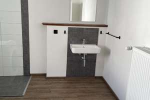 Attraktive und vollst. renovierte 3-Raum-EG-Wohnung mit geh. Innenausstattung mit EBK – Odenkirchener Strasse 307, 41236 Heyden, Mönchengladbach – Vorschaubild 3