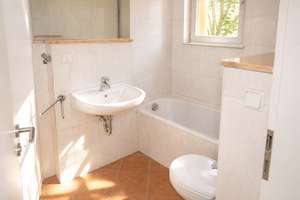 **TOLLE 3-RWG IN RUHIGER LAGE**mit Tageslichtbad, Balkon und Loggia ** WE 05** – Luckaer Straße 4, 4229 Kleinzschocher, Leipzig – Vorschaubild 9