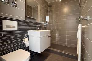 **Sonnige Penthouse Wohnung - wunderschön und bezugsfrei – mit separatem Gewerberaum / Einliegerapp. – Würmtalstraße 18, 81375 Neuhadern, München – Vorschaubild 17