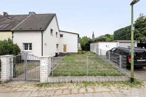 Familienfreundliche Doppelhaushälfte mit großem Grundstück – Ihr Wohnprojekt mit Zukunftspotenzial – Die vollständige Adresse der Immobilie erhältst du vom Anbieter., 45279 Horst, Essen – Vorschaubild 2