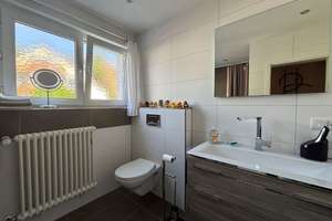 Freistehendes Zweifamilienhaus mit Garten und Garage – tolles Zuhause mit vielfältigen Möglichkeiten – 60388 Bergen-Enkheim, Frankfurt am Main – Vorschaubild 9