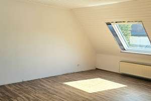 Großzügige Dachgeschosswohnung mit Hobbyraum in Edigheim-Ludwigshafen – 67069 Edigheim, Ludwigshafen am Rhein – Vorschaubild 5