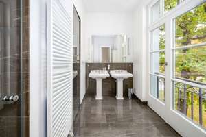 Property thumbnail 8