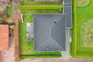 Stadtnah in Aurich: Charmanter Bungalow mit Carport und Großem Garten! – Aurich (Kreis) – Vorschaubild 3