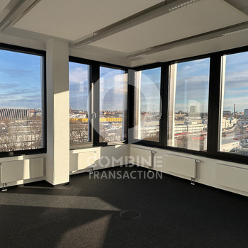 Hochwertige Büroflächen direkt an der Stammstrecke. combine Transaction