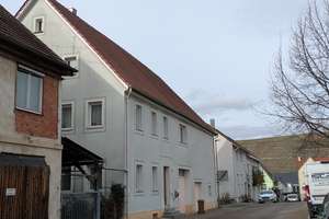 Charmantes Mehrgenerationenhaus in Mundelsheim zu vermieten – Lindenstraße 6, 74395 Mundelsheim – Vorschaubild 1