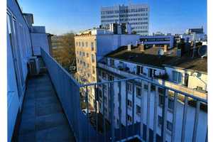 Möblierte Penthouse-Wohnung mit Bad, Terrasse, Klimaanlage - in TOPLAGE # 22.1 – Friedrichstraße 61, 50676 Köln – Vorschaubild 5