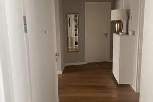 Zentral gelegene Erdgeschosswohnung mit Terrasse – 40211 Stadtmitte, Düsseldorf – Vorschaubild 2