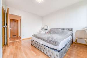 Urban wohnen, entspannt genießen: Lichtdurchflutete 2-Zimmer-Wohnung im 4. OG mit Blick ins Grüne – Die vollständige Adresse der Immobilie erhältst du vom Anbieter., 80997 Moosach-Bahnhof, München – Vorschaubild 4