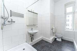 Bezugsfreie 2-Zimmer-Wohnung im ruhigen Hinterhaus – Mühsamstraße 68, 10249 Friedrichshain, Berlin – Vorschaubild 6