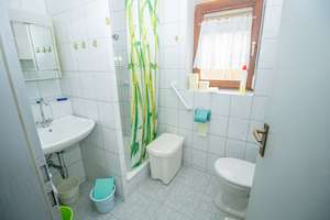 Geräumiges Haus mit viel Platz für die Familie! – Mayerhofen 40, 83410 Laufen – Vorschaubild 4