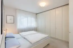 KÖLN-WEIDEN * Topp gepflegter Atrium-Bungalow mit versetzten Ebenen * Garage * 2 Bäder – Köln – Vorschaubild 19