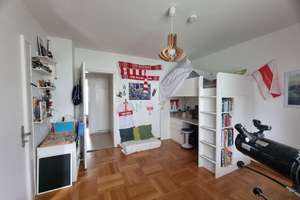Attraktives 3-Familienhaus mit schönem Garten in zentraler, aber ruhiger Lage von S-Sillenbuch! – Die vollständige Adresse der Immobilie erhältst du vom Anbieter., 70619 Sillenbuch (Ortsteil), Stuttgart – Vorschaubild 4