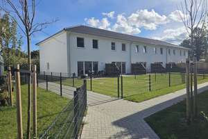 Reihenmittelhaus mit Wärmepumpe (Energieklasse A+) / familiengerechter Grundriss /  sofort verfügbar – Die vollständige Adresse der Immobilie erhältst du vom Anbieter., 24941 Schäferhaus, Flensburg – Vorschaubild 1