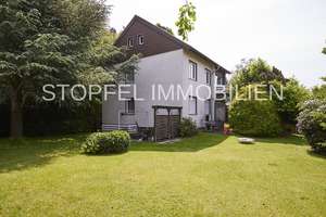 Zweifamilienhaus auf sehr schönem Grundstück
Ortskern - Jöllenbeck