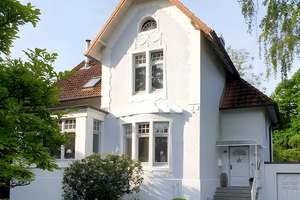 Charmante Jugendstilvilla mit Charakter und Gartenidylle in exklusiver Wohnlage Hamburg-Rahlstedts – Die vollständige Adresse der Immobilie erhältst du vom Anbieter., 22143 Rahlstedt, Hamburg – Vorschaubild 1