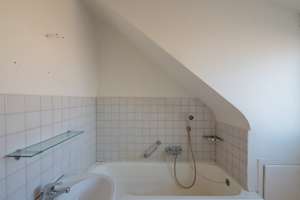 Sonnenberg-Juwel: Helle 3-Zimmer-Dachgeschoss-Wohnung mit Gartenflair – Die vollständige Adresse der Immobilie erhältst du vom Anbieter., 70597 Sonnenberg, Stuttgart – Vorschaubild 8