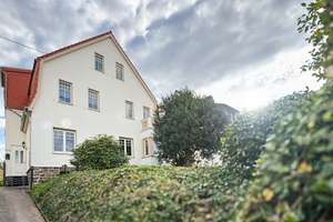 Repräsentative Villa im Grünen mit traumhaften Grundstück!