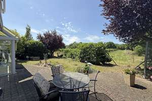 Großzügiges, freistehendes Architektenhaus mit super schönem Garten und tollem Blick in Weinbe – Die vollständige Adresse der Immobilie erhältst du vom Anbieter., 55435 Gau-Algesheim – Vorschaubild 2