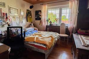 Zwei Häuser, ein Grundstück – vielseitiges Zweifamilienhaus mit großem Garten in Langgöns – 35428 Langgöns – Vorschaubild 15