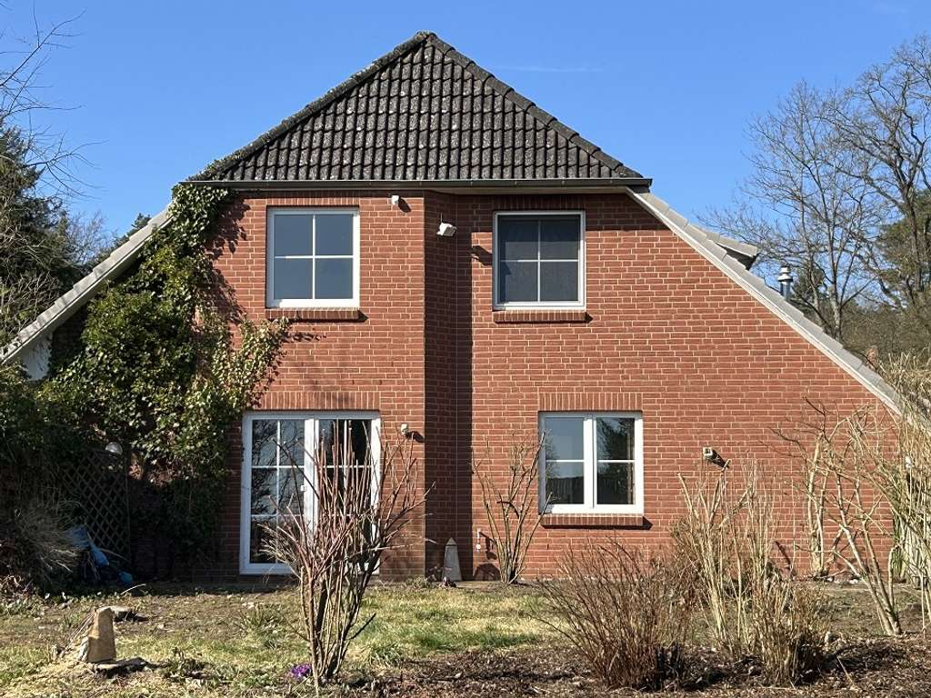 Immobilie in Salzhausen - Eigenheim nach eigenen Vorstellungen gestalten auf großem Grundstück in ruhiger Lage von Salzhausen - Bild 0