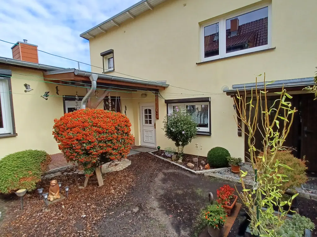 Gemütliches EFH mit Einliegerwohnung, Garten und tollem Blick auf die Stadtkirche zu verkaufen
