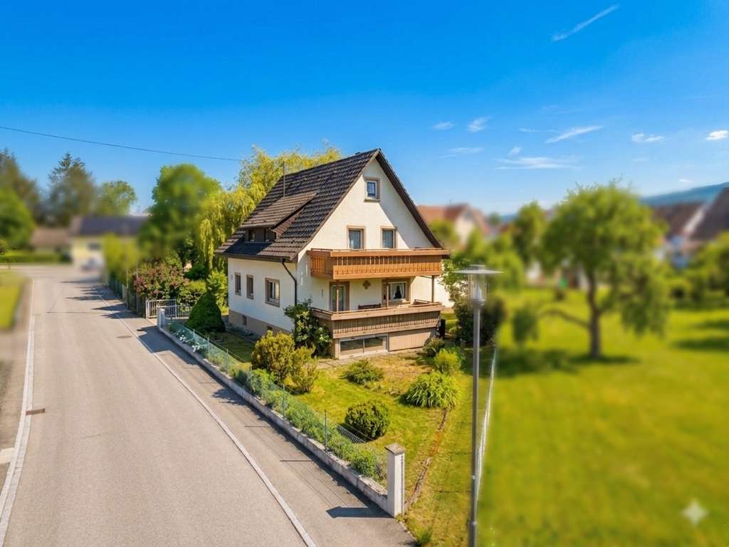 Immobilie in Schömberg - Charmantes Wohnhaus mit großem Garten und Potenzial zum Zweifamilienhaus - Bild 0