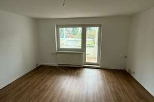 Gemütliche 1-Zimmer mit Balkon, Laminat und Wannenbad in ruhiger Lage – Humboldtstraße 14, 9130 Sonnenberg, Chemnitz – Vorschaubild 3