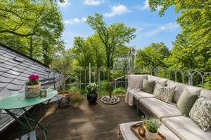 Exklusive Altbauwohnung mit Balkon, Gartenanteil und eigenem Stellplatz – Die vollständige Adresse der Immobilie erhältst du vom Anbieter., 65203 Biebrich, Wiesbaden – Vorschaubild 5