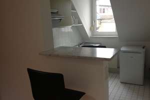 Mit dem Koffer anreisen, alles andere ist vorhanden. – Degenfeldstrasse 14, 76131 Oststadt, Karlsruhe – Vorschaubild 4
