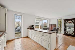 Property thumbnail 10