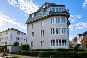 Stilvolle Wohnimmobilie in Lindenthal | Gepflegtes Mehrfamilienhaus mit zwei Garagen – Die vollständige Adresse der Immobilie erhältst du vom Anbieter., 50935 Lindenthal (Ortsteil), Köln – Vorschaubild 2