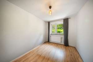 Wohnkomfort in Brunswik: Balkon, Stellplatz und moderne Fernwärme – Die vollständige Adresse der Immobilie erhältst du vom Anbieter., 24103 Damperhof, Kiel – Vorschaubild 6